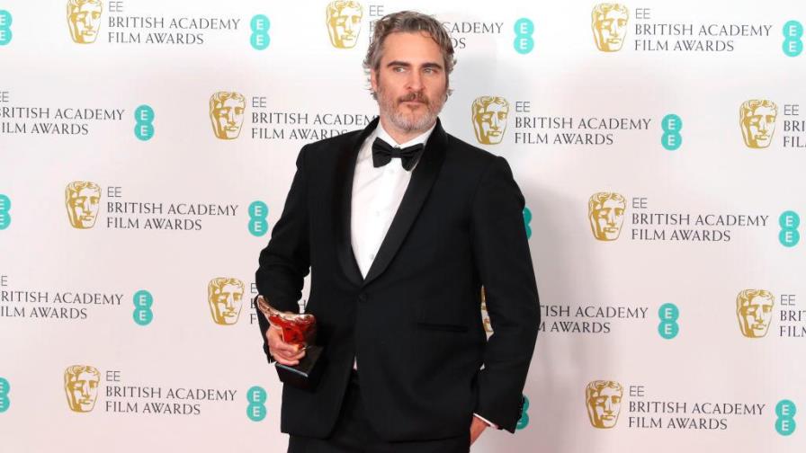 Joaquín Phoenix se alza como Mejor actor en los Premios Bafta Joaquín Phoenix se alza como Mejor actor en los Premios Bafta