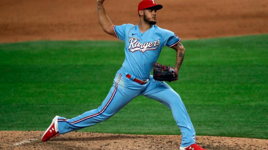 Jonathan Hernández se perderá el 2021 por cirugía Tommy John