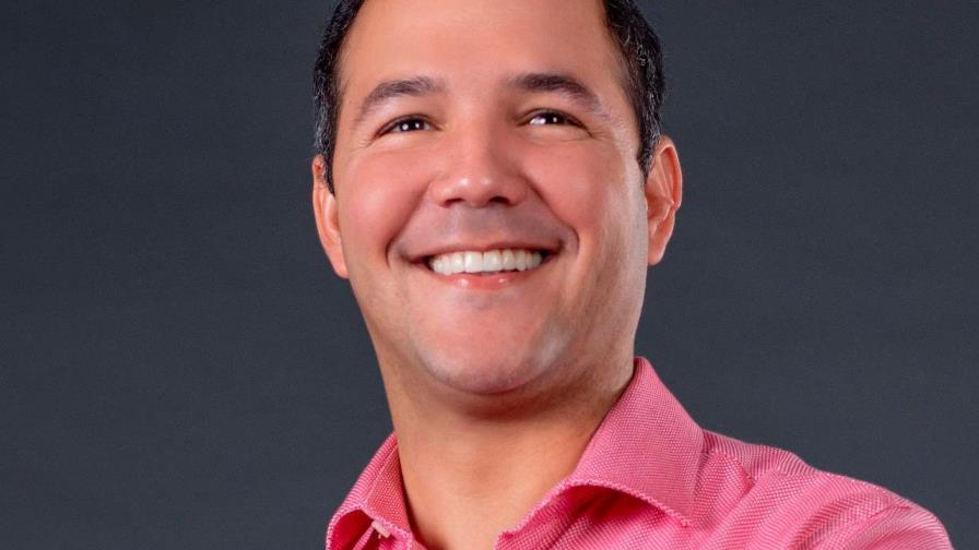 Exsubdirector de Bienestar Estudiantil inscribe candidatura al Comité Central del PLD