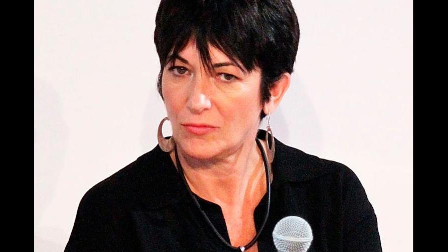 El FBI detiene a socia del magnate Jeffrey Epstein en supuesta trama de abuso