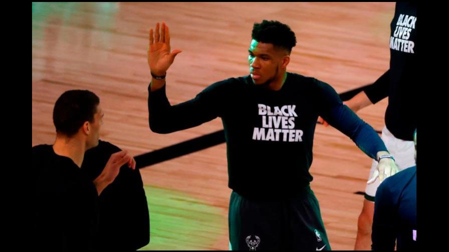El chiste de Giannis Antetokounmpo sobre el Super Bowl LV que lo dejará sin amigos