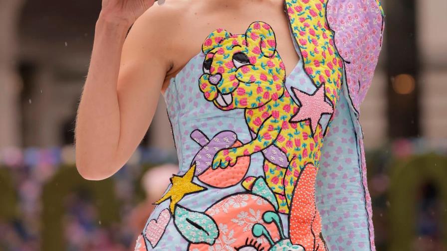 ‘Ladies Who Lunch’, la colección de Moschino que te transportará a tu infancia ‘Ladies Who Lunch’, la colección de Moschino que te transportará a tu infancia