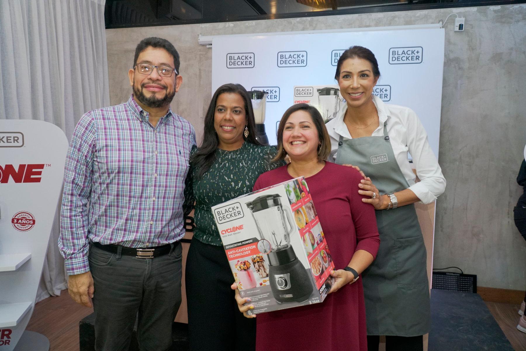 Gilberto Sánchez, Ivonne Cuesta, Erika Ortiz y Gabriella Reginato.