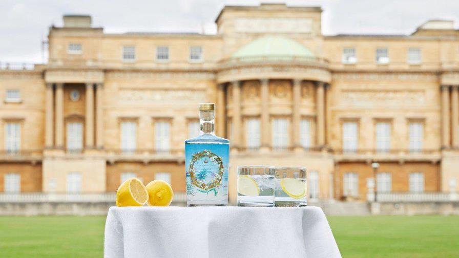 La familia real lanza nueva ginebra hecha con ingredientes del jardín de la reina Isabel