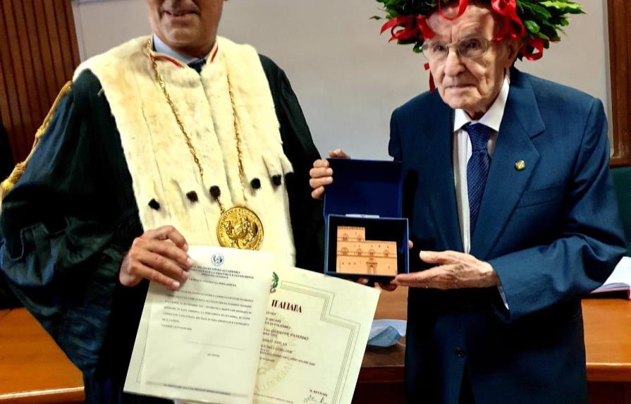Un italiano de 96 años se gradúa en Filosofía  y Historia