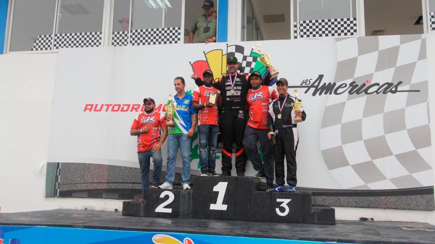 Giusseppe Rivas y Harold Robles dividen en prueba de autos