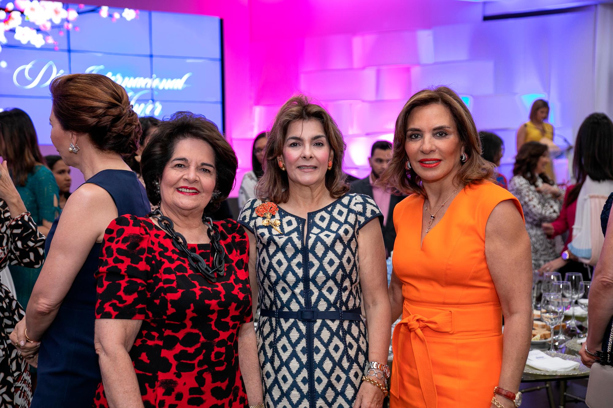 Gloria Selman, Maritza Bonetti y Haydée Rainieri.
