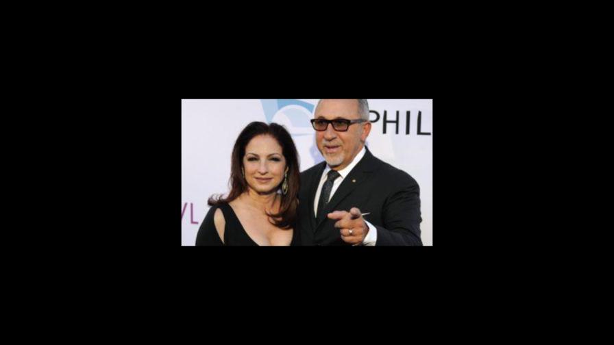 Gloria y Emilio Estefan darán comidas diarias por un mes a los que luchan contra COVID-19 Gloria y Emilio Estefan darán comidas diarias por un mes a los que luchan contra COVID-19