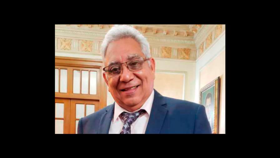 Gobernador de la provincia Duarte recibe alta médica tras superar el COVID-19