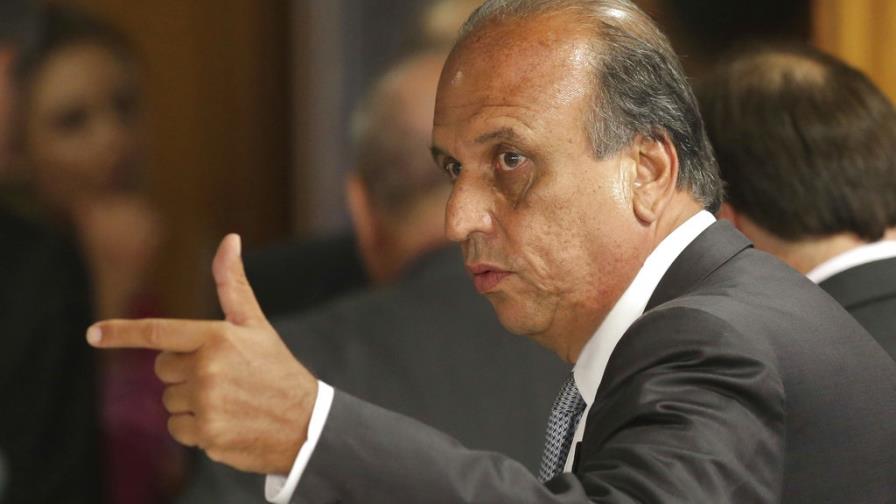 Detienen a gobernador de Río de Janeiro involucrado en sobornos del caso Lava Jato