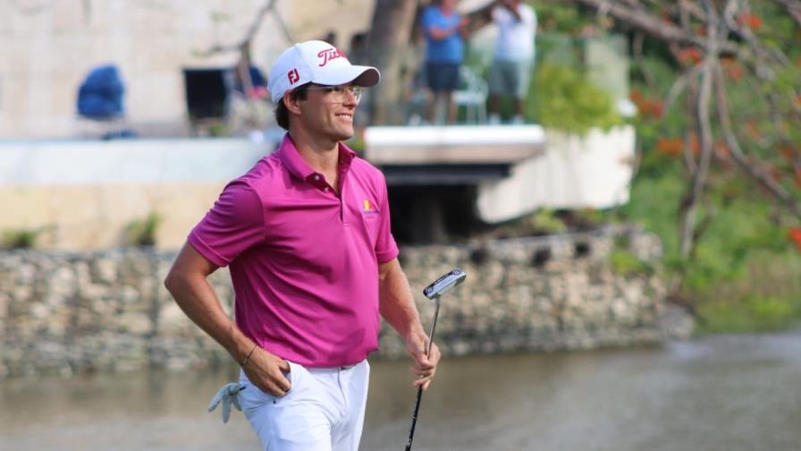 Willy Pumarol, primer golfista dominicano en clasificar a los Juegos Panamericanos