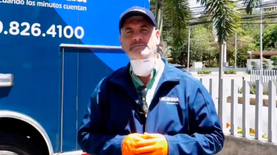 Gonzalo aparece en un video con barba y bigote