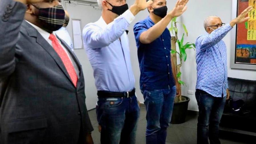 Exdirigentes del PRM, FP, PRSC pasan a apoyar a Gonzalo