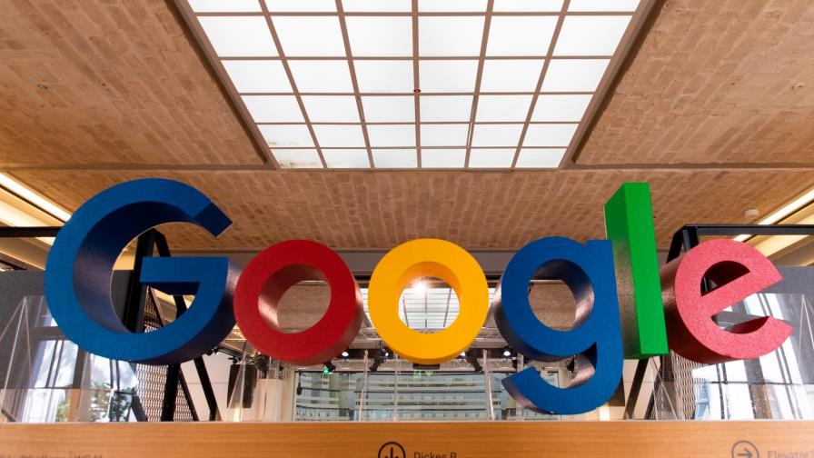 Francia impone multa de 1 millón de euros a Google por una “clasificación engañosa” 
