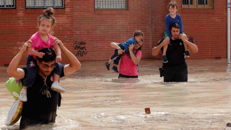 Cinco muertos y 3,500 evacuados por episodio de la “gota fría” en España