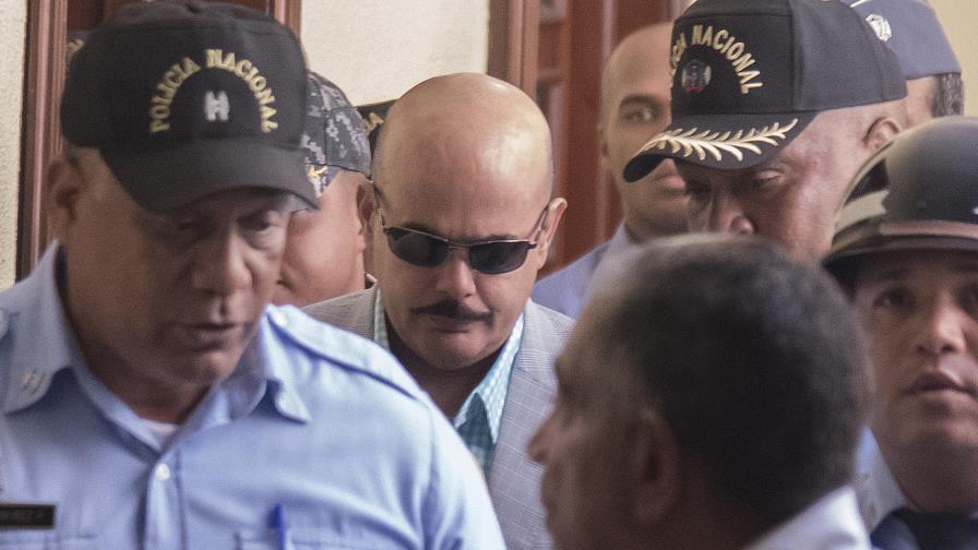 Madre de adolescente llora por prisión dictada al general Acosta Castellanos Madre de adolescente llora por prisión dictada al general Acosta Castellanos