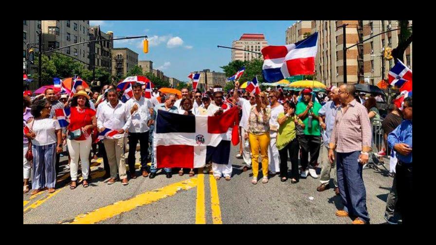 Anuncian celebración de la Gran Parada Dominicana en el Bronx