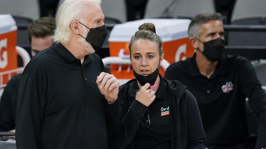 Becky Hammon quiere mujeres dirigiendo equipos en la NBA