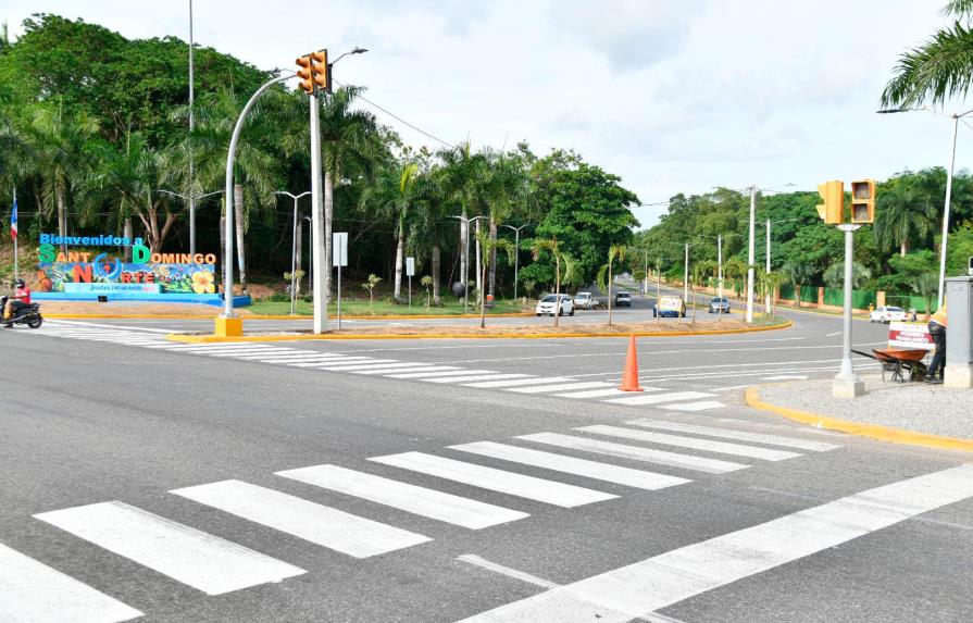 Intrant y ASDN instalan sistema de semáforo en avenida Jacobo Majluta 