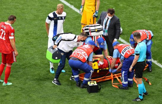El ruso Fernandes enviado al hospital, tocado en la columna vertebral