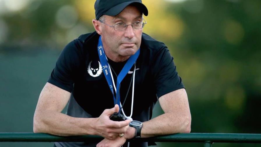 Apelación de Alberto Salazar por dopaje se demora a marzo