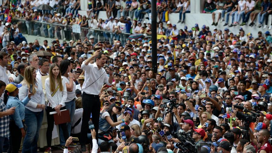 Gobierno y oposición miden fuerzas en las calles de Venezuela Gobierno y oposición miden fuerzas en las calles de Venezuela