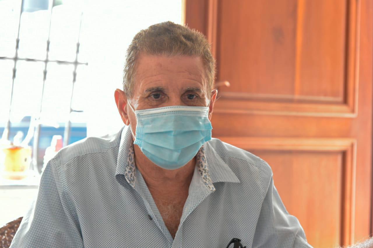 César Pérez, dirigente de la Junta de Vecinos Miraflores, calle Proyecto 27 de Febrero
