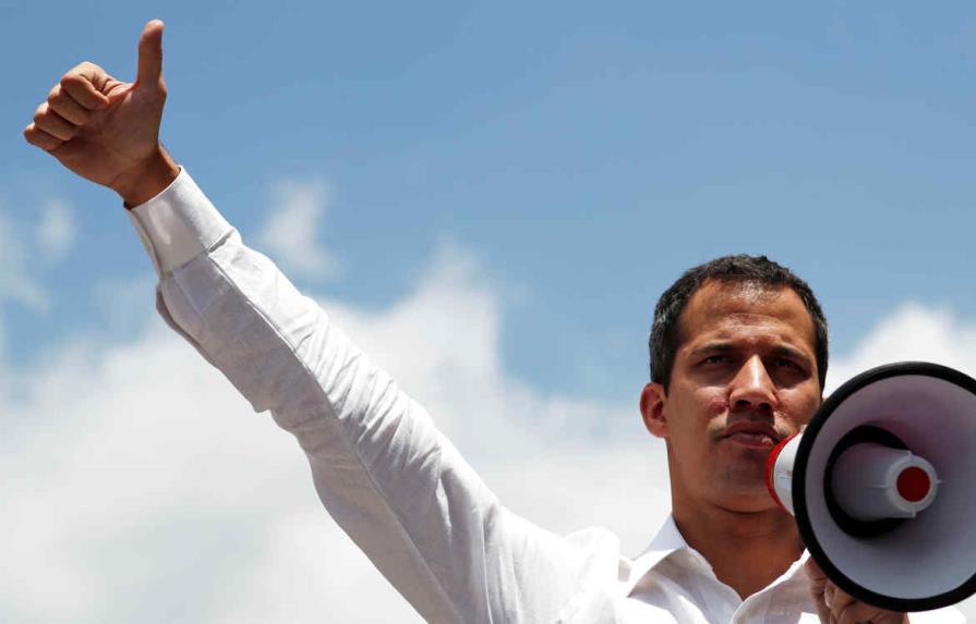 Guaidó anuncia gira y gran manifestación para reclamar el poder en Venezuela