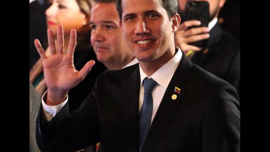 Guaidó anuncia el apoyo de militares Guaidó anuncia el apoyo de militares