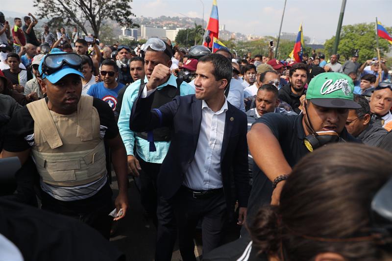 Guaidó da un nuevo paso en su “cruzada” para sacar del poder a Maduro