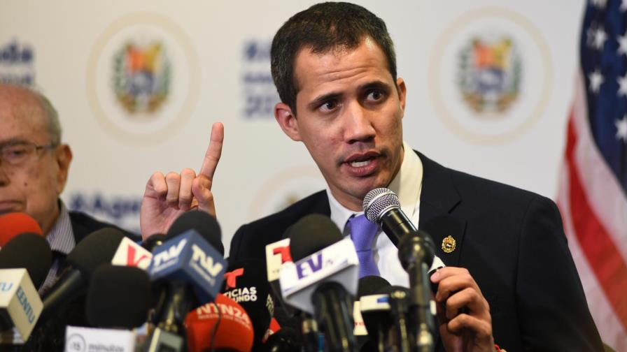 Le queda      poco tiempo     a Juan Guaidó