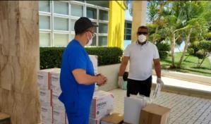 PRM dona guantes y mascarillas en San Francisco de Macorís para prevenir coronavirus