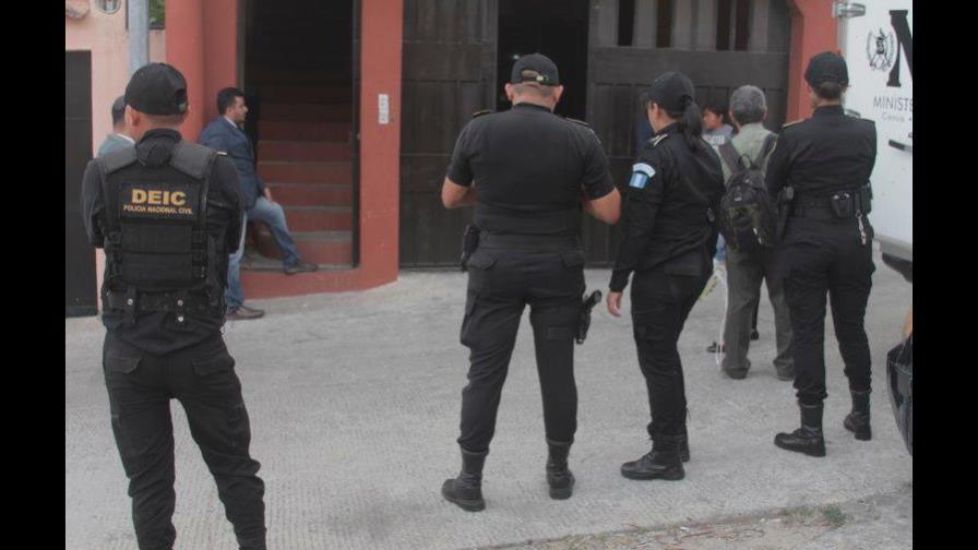 Guardias toman cárceles de Guatemala para presionar por aumento salarial Guardias toman cárceles de Guatemala para presionar por aumento salarial