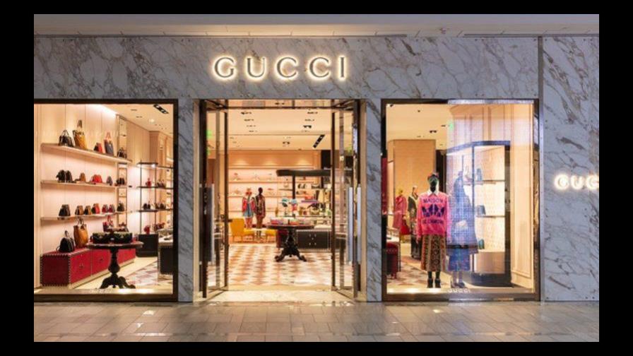 Estas medias rotas por 140 euros son la última locura de Gucci