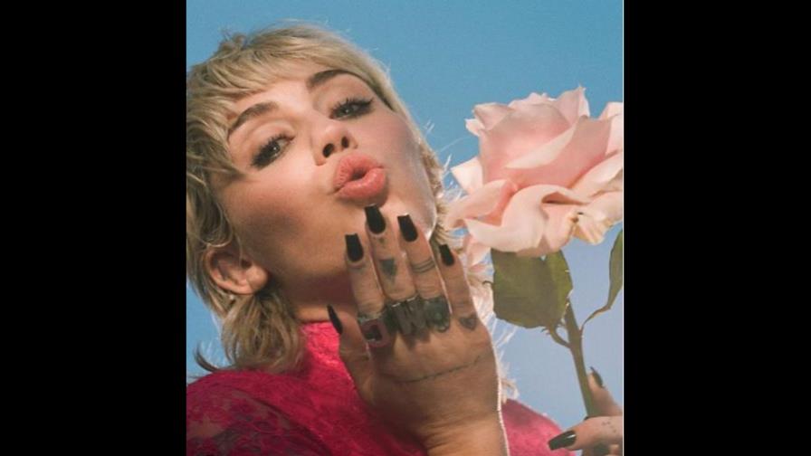 Miley Cyrus es la nueva imagen de fragancia de Gucci