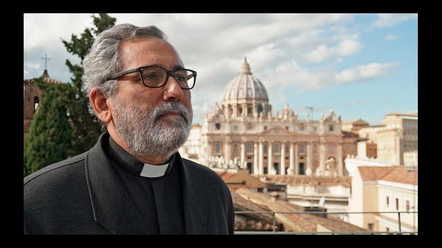 El papa nombra a jesuita español Juan Antonio Guerrero ministro de Economía El papa nombra a jesuita español Juan Antonio Guerrero ministro de Economía