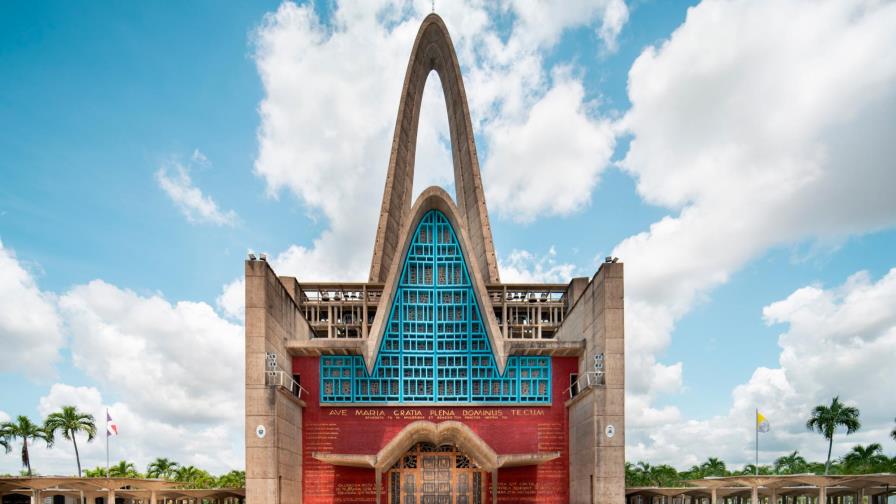 Escultores italianos en la República Dominicana, por Myrna Guerrero Villalona, directora del Museo Bellapart de Santo Domingo Escultores italianos en la República Dominicana, por Myrna Guerrero Villalona, directora del Museo Bellapart de Santo Domingo