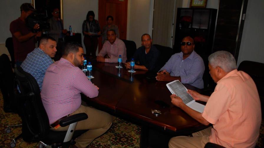 Alcaldía de San Cristóbal exige retiro de vallas propagandísticas