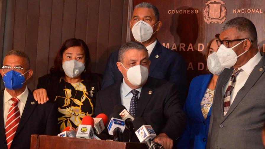 Proyecto de ley cambiaría exoneraciones a los congresistas por bono de US$22,000 Proyecto de ley cambiaría exoneraciones a los congresistas por bono de US$22,000