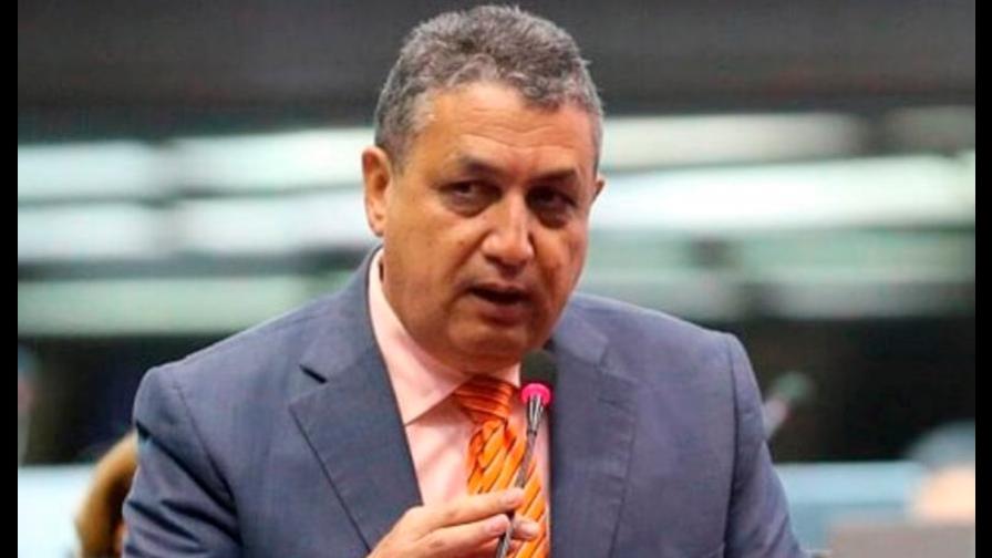 Gustavo Sánchez abre la brecha de que hoy se pueda conocer el proyecto de reforma de la Constitución 