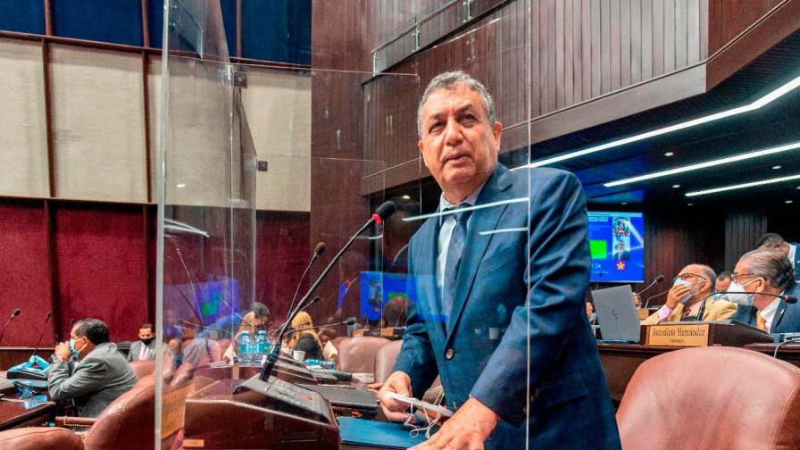 Por octava ocasión, el PLD elige a Gustavo Sánchez como su vocero en la Cámara de Diputados