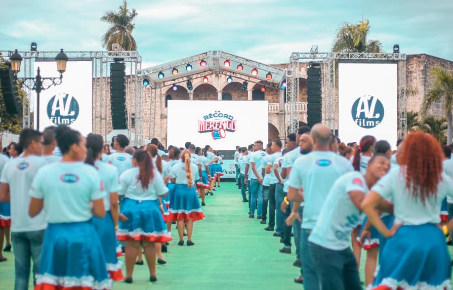 Guinness World Record celebra conquista dominicana al reunir a 422 parejas bailando merengue