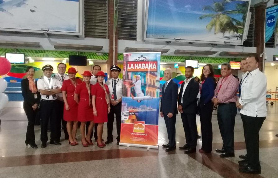 Al inaugurar vuelos a La Habana aerolínea aboga por revisión de impuestos a ese sector 