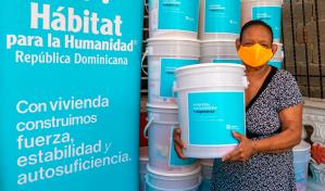 Hábitat para la Humanidad distribuye kits de higiene y vivienda saludable 
