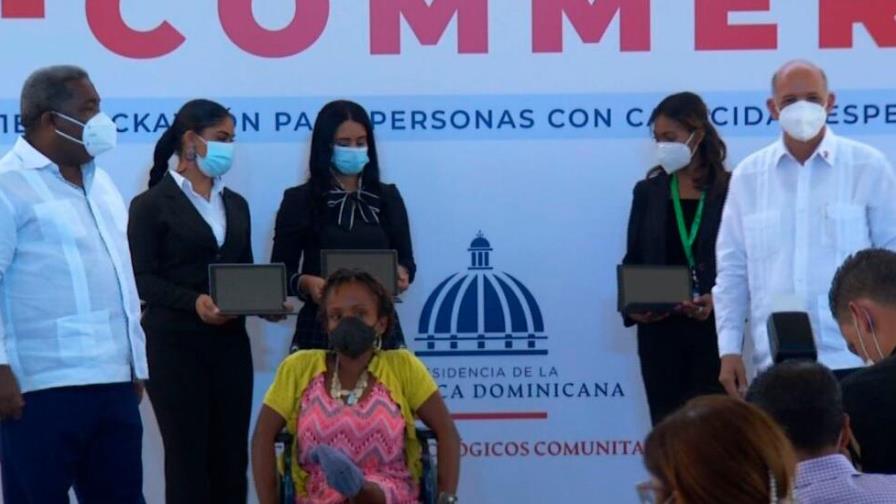 Centros Tecnológicos Comunitarios celebran Hackathón Di-Commerce para personas con discapacidad