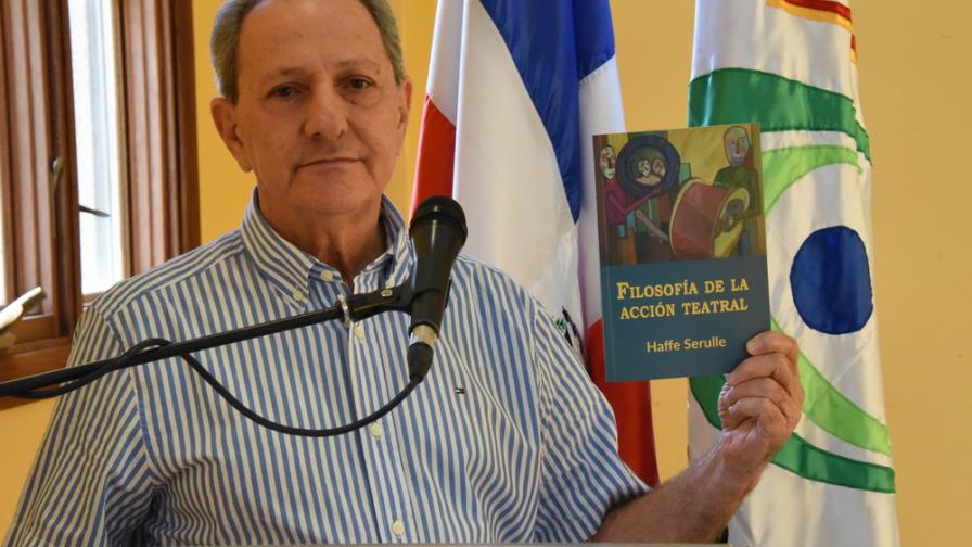 Haffe Serulle pone en circulación el libro Filosofía de la acción teatral   