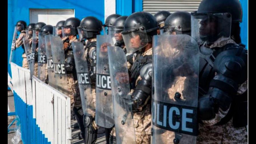 Varios policías haitianos mueren en una operación contra una banda armada