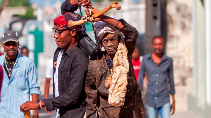Haití celebra su día de los muertos como si la Covid-19 no existiera