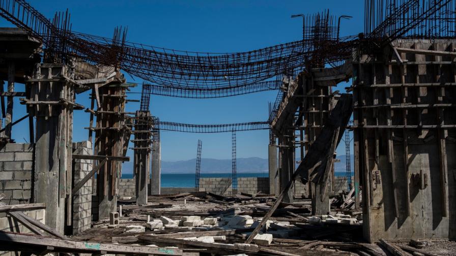 Las obras fantasmas que pagó el petróleo a los poderosos