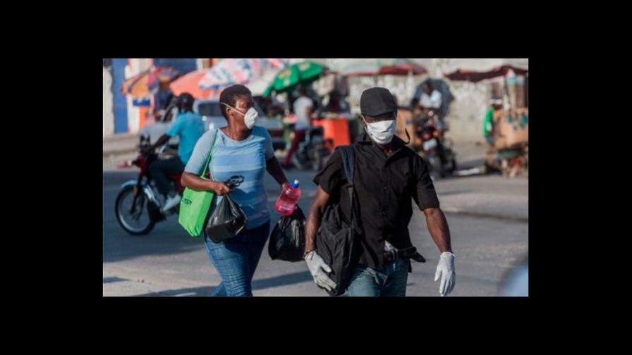 Escepticismo y rumores frente al coronavirus alimentan la muerte en Haití